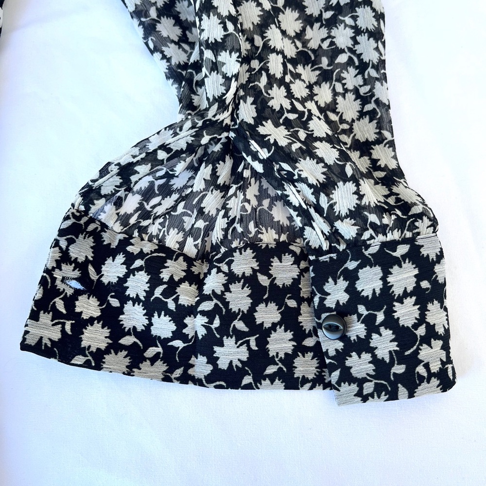 ✨ SALE ✨ H&M | Flowy Floral Shirtdress - Picture 12 of 16